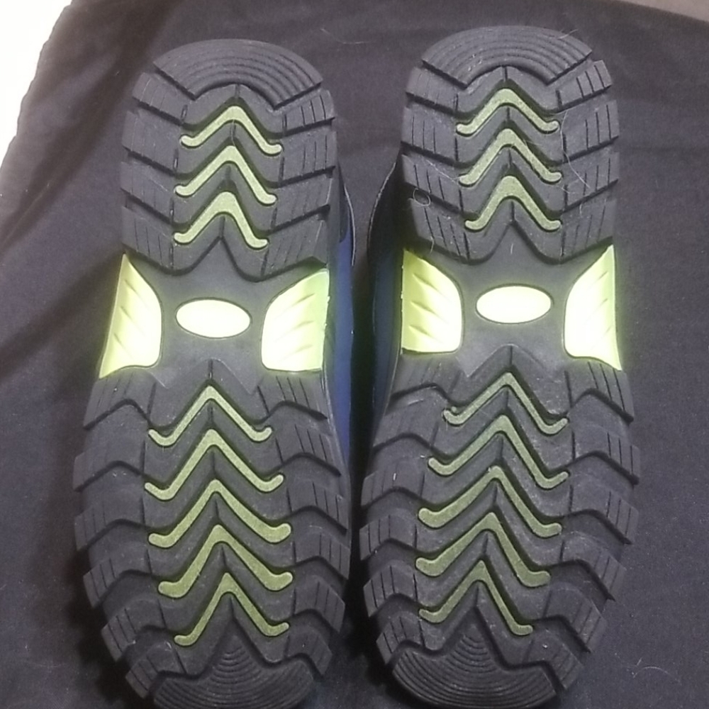 Hiking Boots/Shoes - Picture 6 of 6